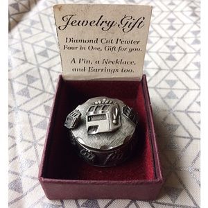 Harrah’s Reno slot machine jewelry gift set